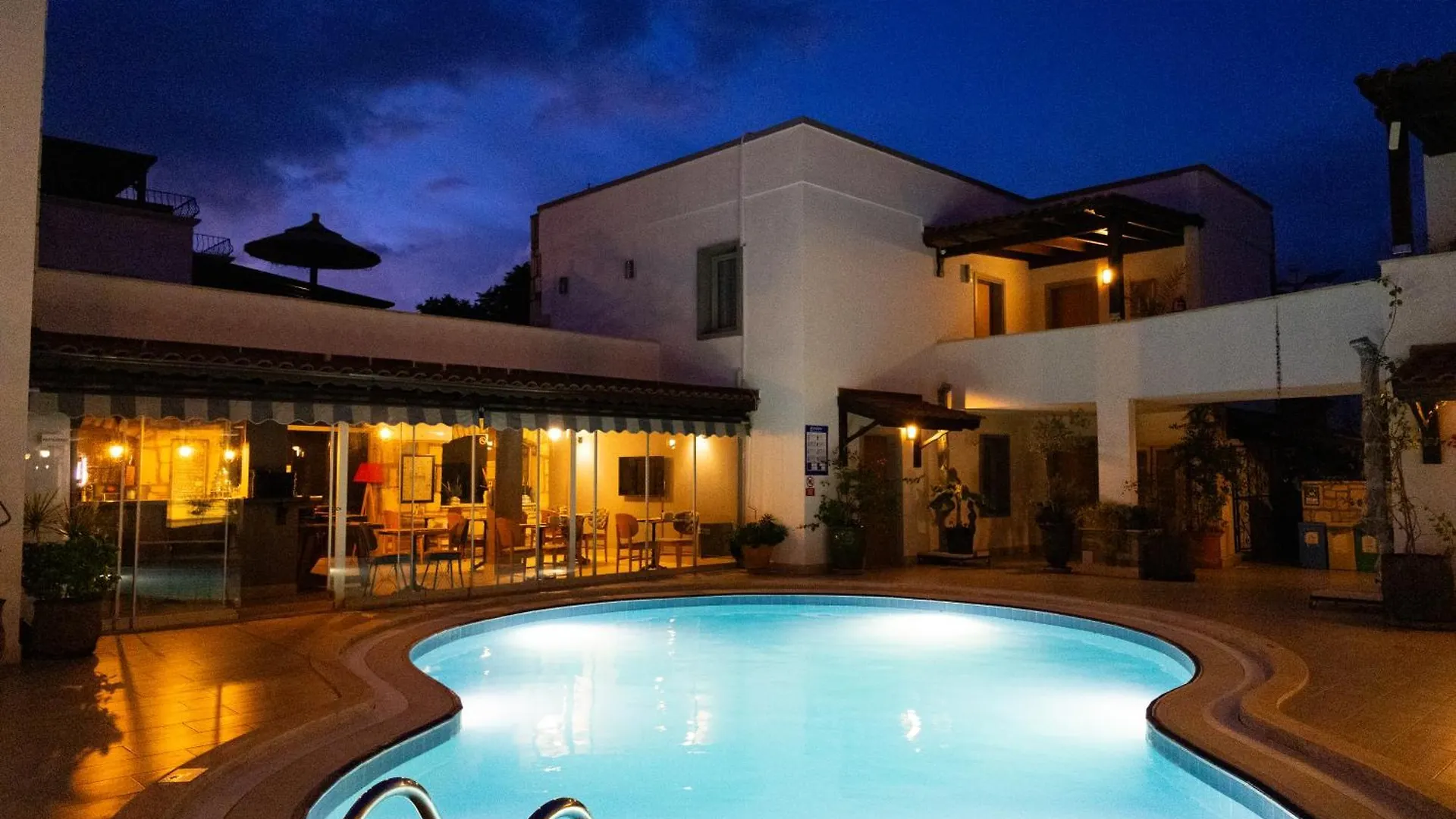 Hotel Pier Bodrum Marina 0*,